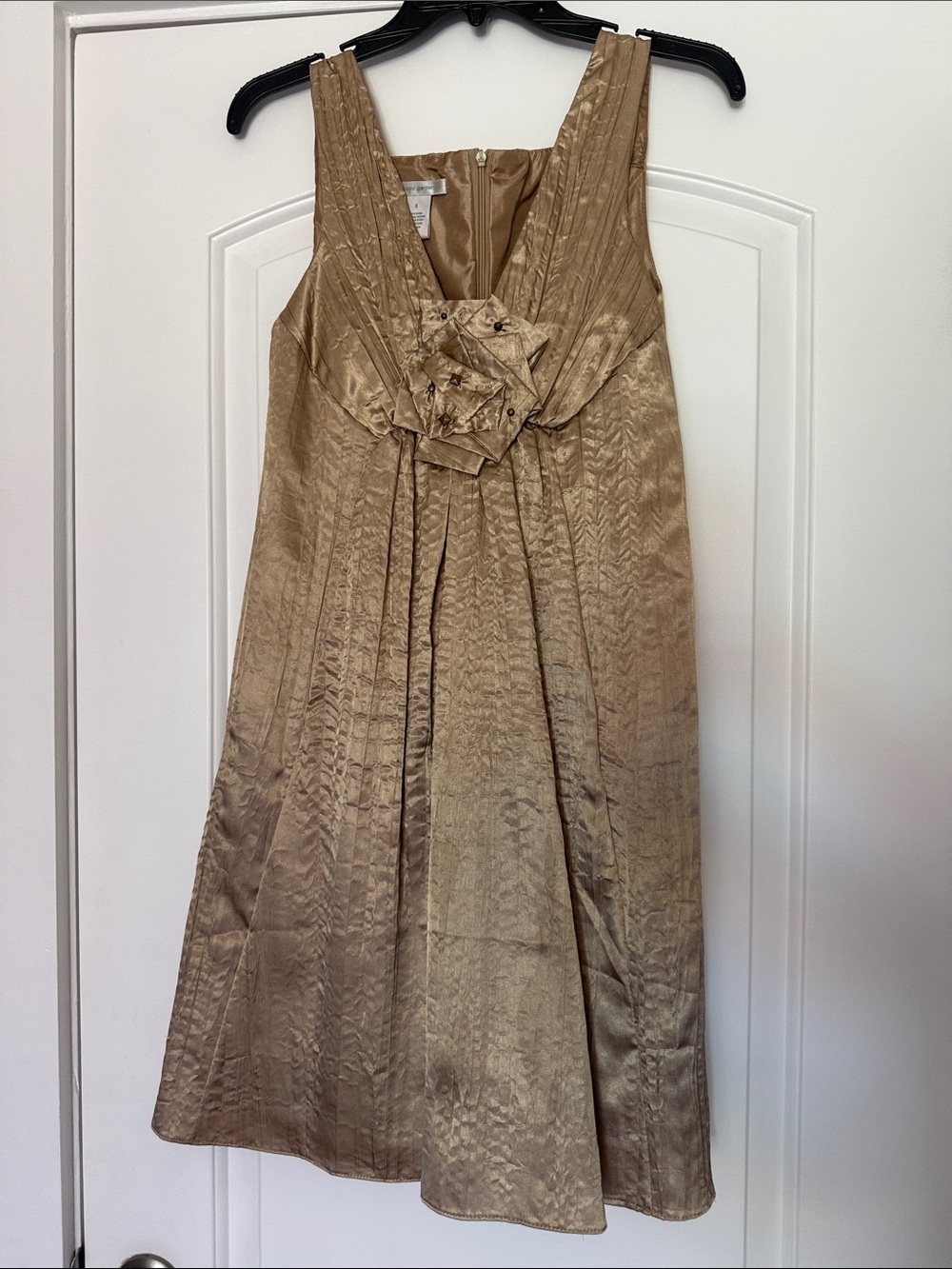 Elegant Sleeveless Midi Dress in Taupe with Rosette Detail